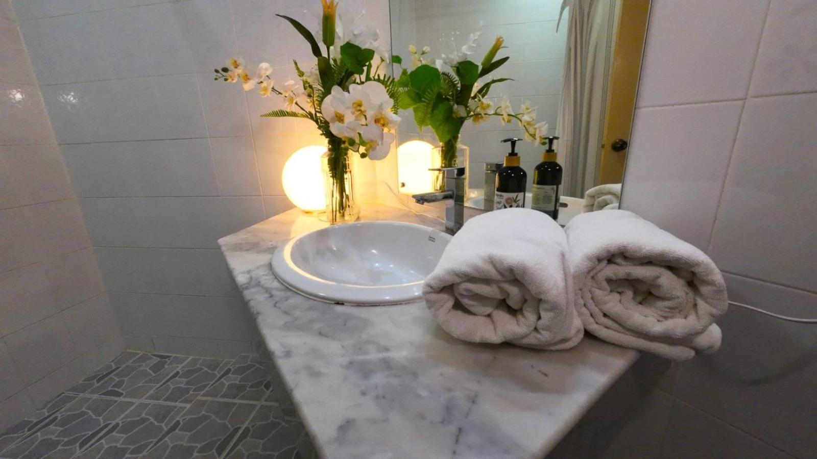 Cozy 1Br Walk To Bts And Airport Rail Link Close To Malls G7 曼谷 外观 照片